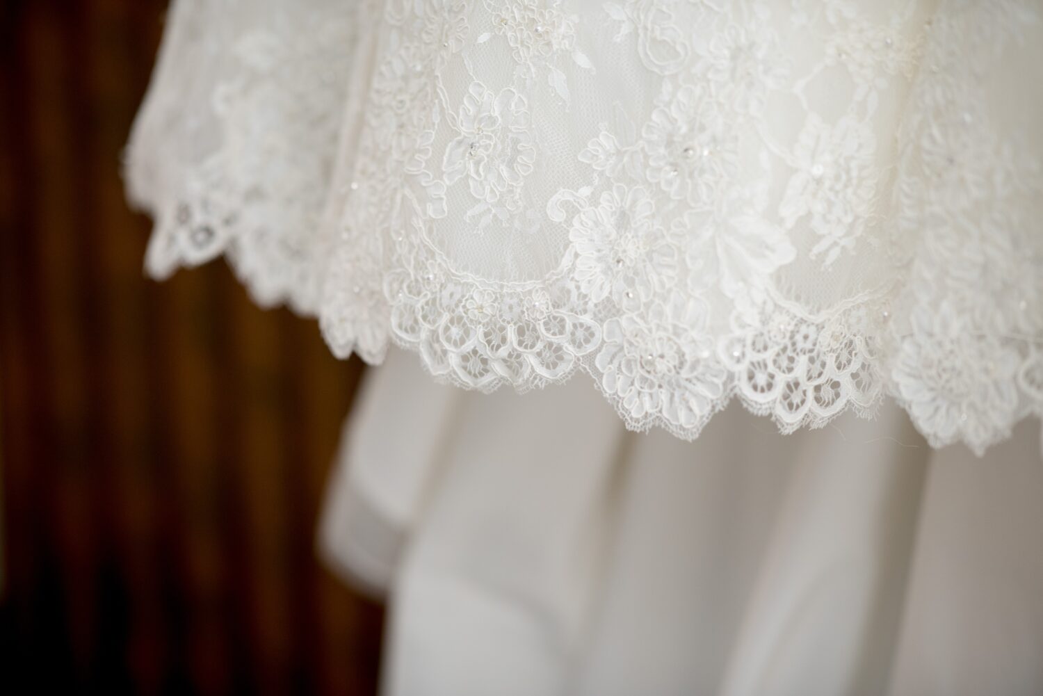 Historia sukienek koronkowych